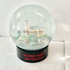San Francisco Snow Globe